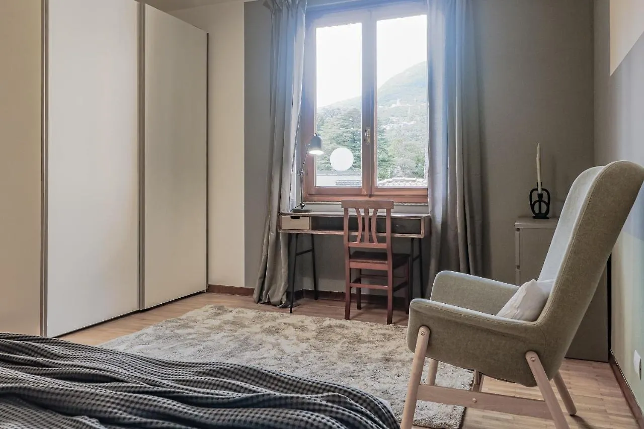 Stunning View Lakeside Apartment - Larihome A11 Gravedona Italy